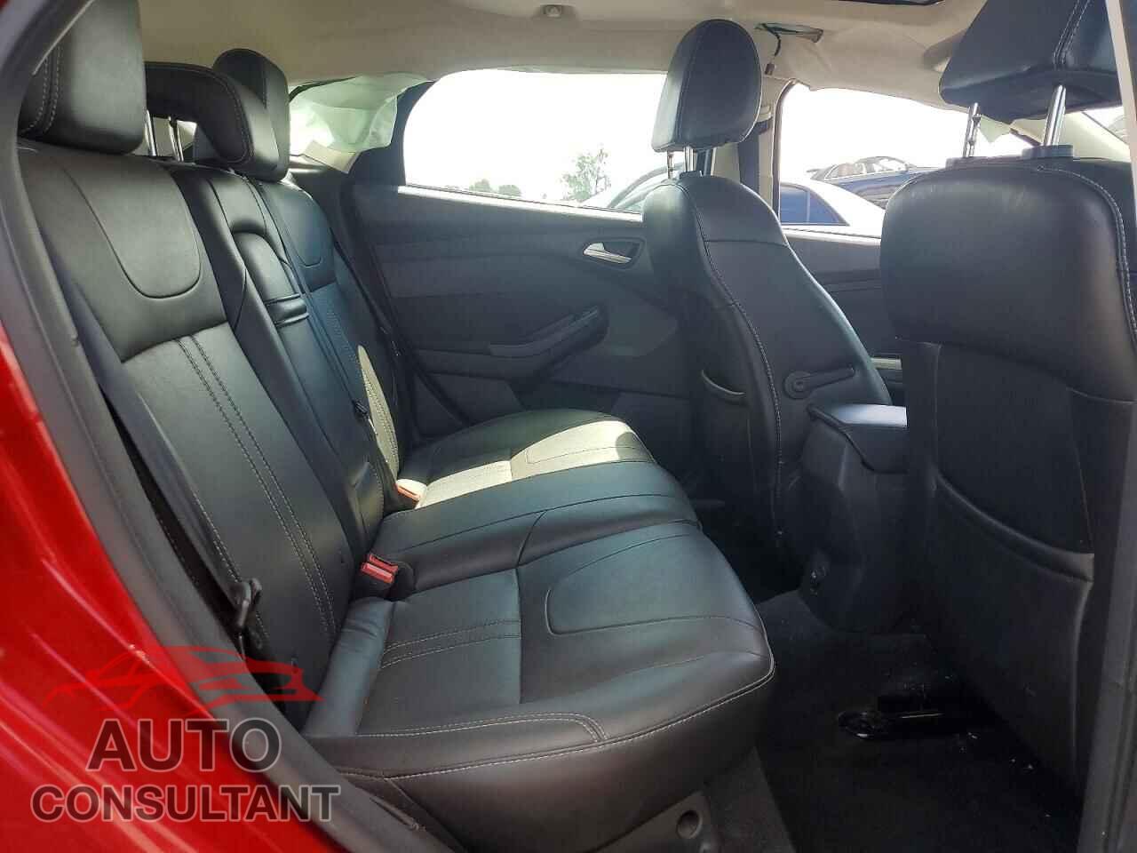 FORD FOCUS 2012 - 1FAHP3M29CL426337