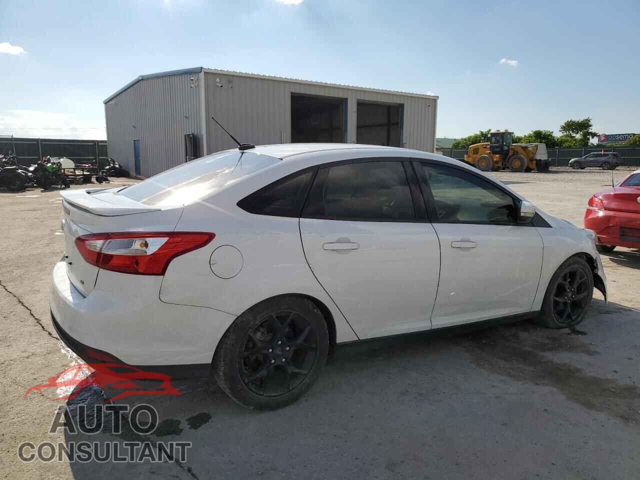 FORD FOCUS 2014 - 1FADP3F28EL314563