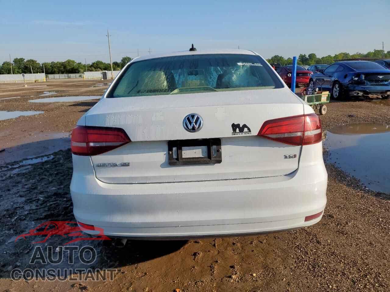 VOLKSWAGEN JETTA 2017 - 3VWDB7AJ2HM386437