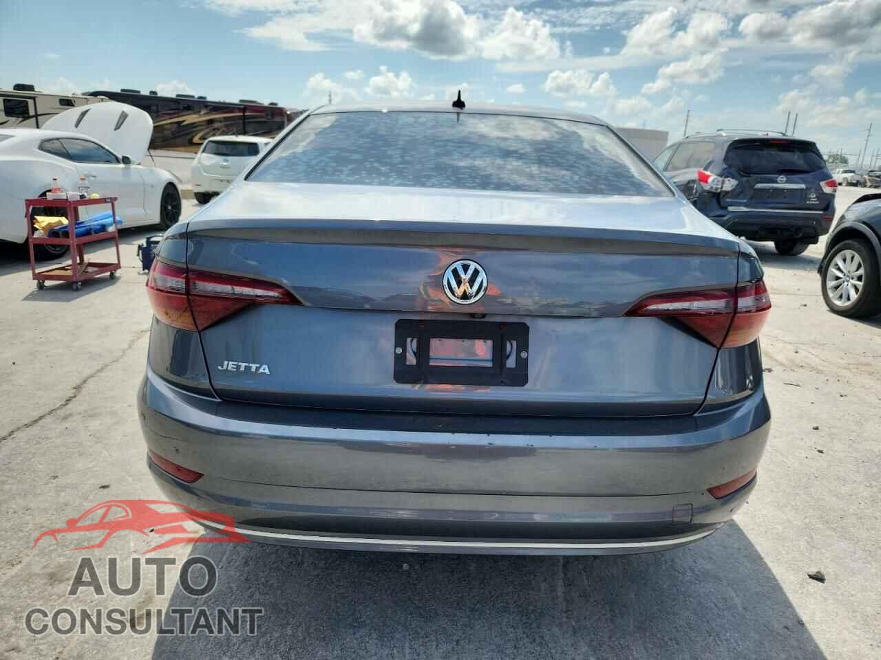 VOLKSWAGEN JETTA 2019 - 3VWCB7BU1KM181168