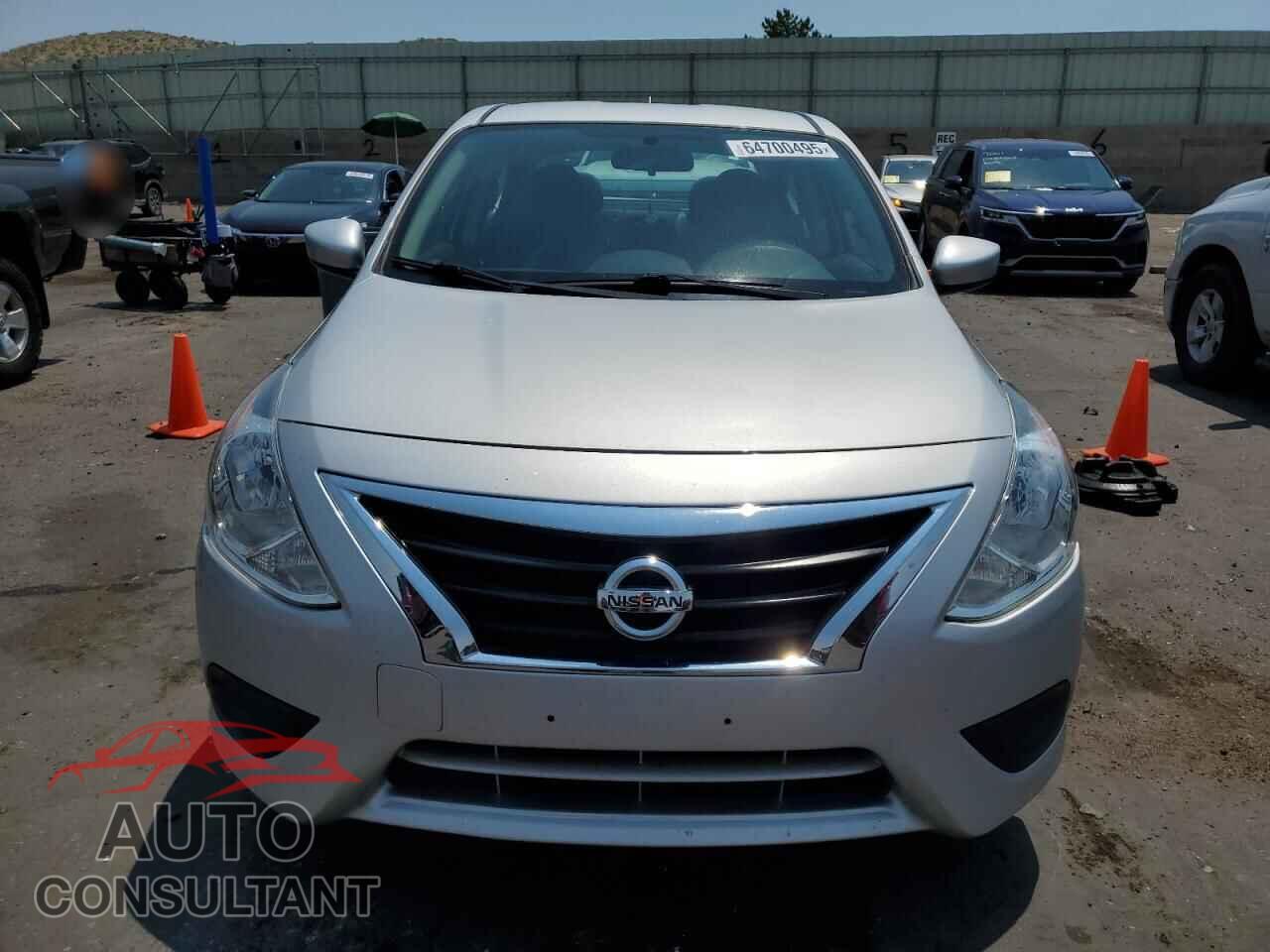 NISSAN VERSA 2019 - 3N1CN7AP3KL821623