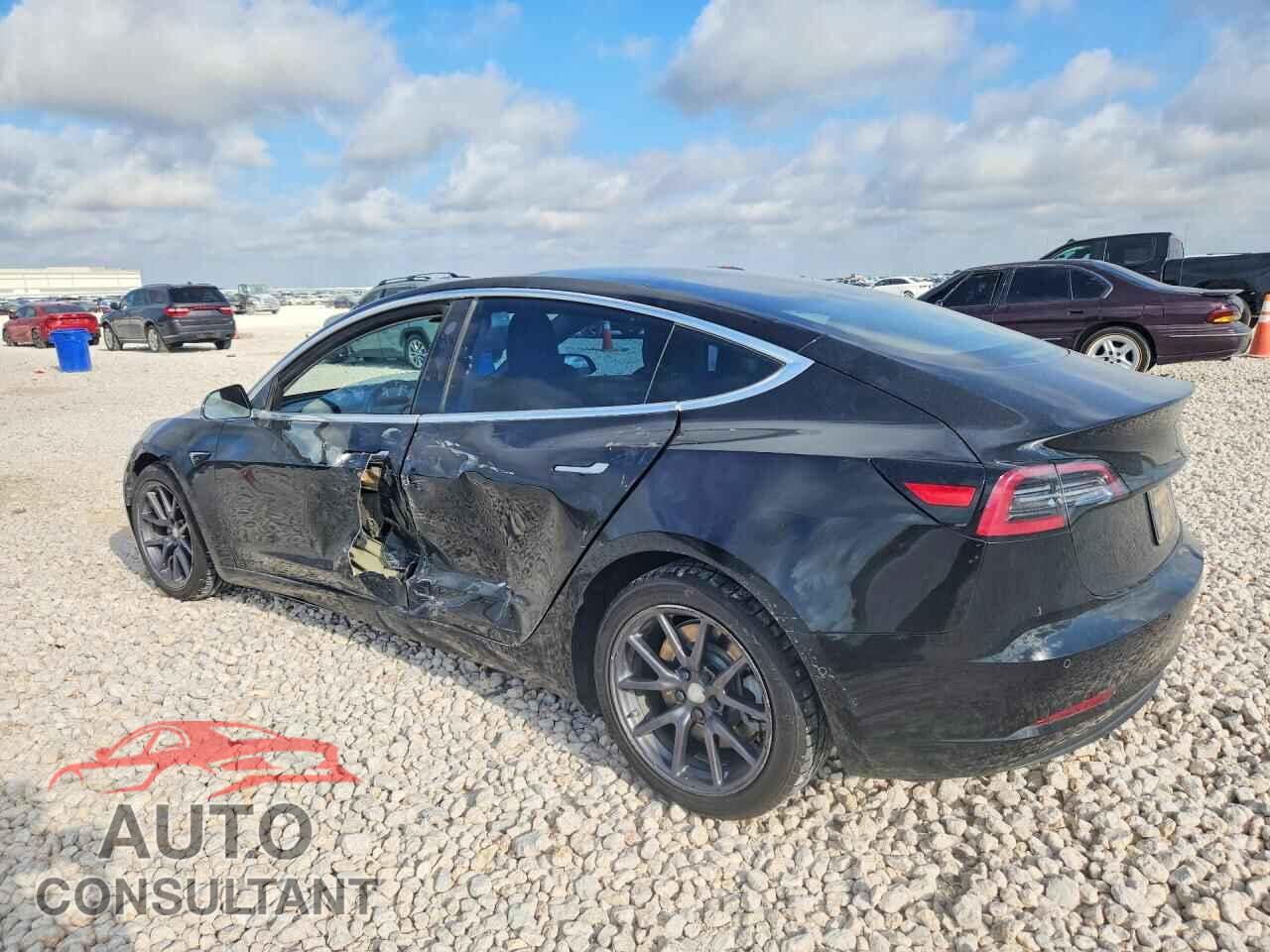 TESLA MODEL 3 2019 - 5YJ3E1EBXKF193390