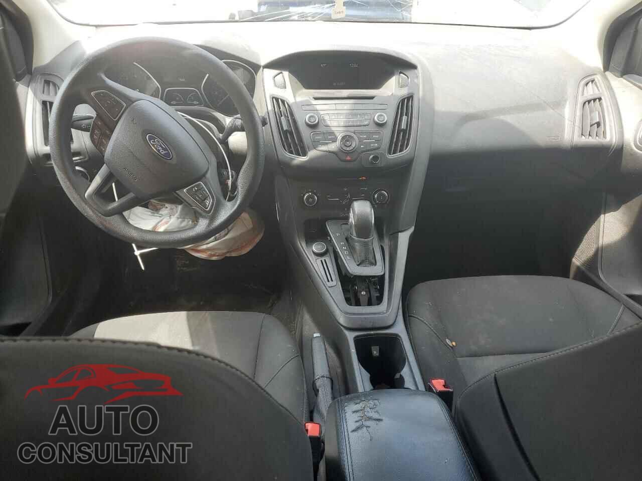 FORD FOCUS 2017 - 1FADP3K24HL246899