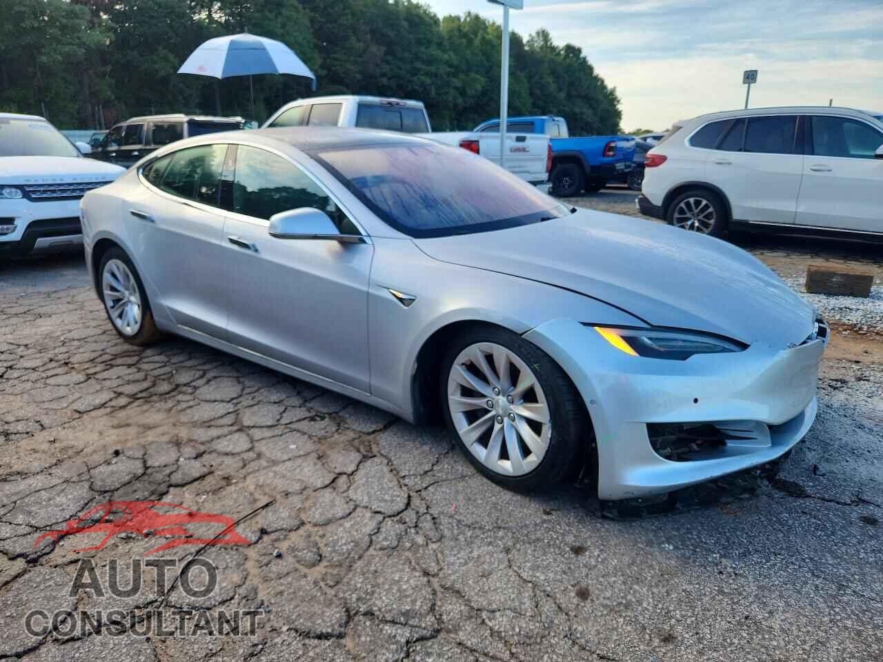 TESLA MODEL S 2017 - 5YJSA1E26HF207009
