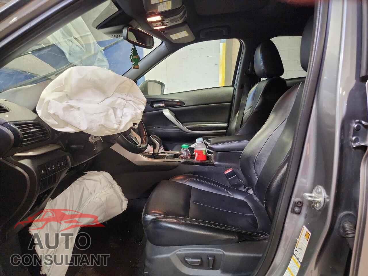 MITSUBISHI ECLIPSE 2022 - JA4ATWAA1NZ061862