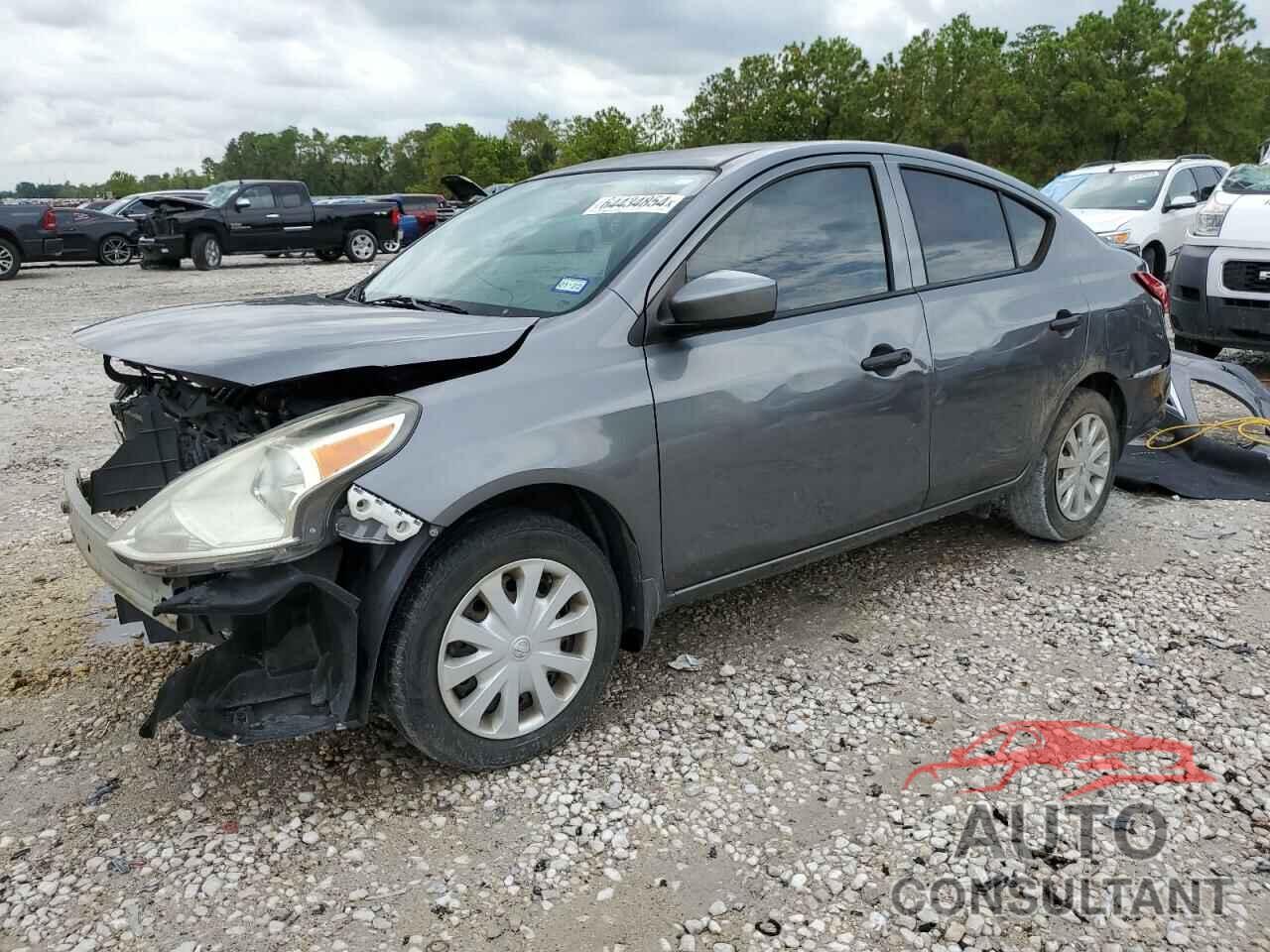 NISSAN VERSA 2018 - 3N1CN7AP2JL801863