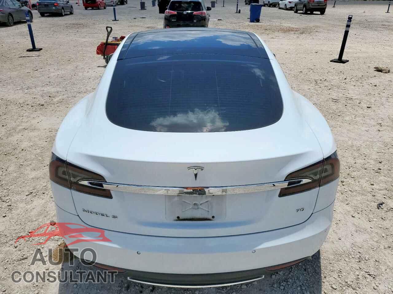 TESLA MODEL S 2015 - 5YJSA1E18FF114433