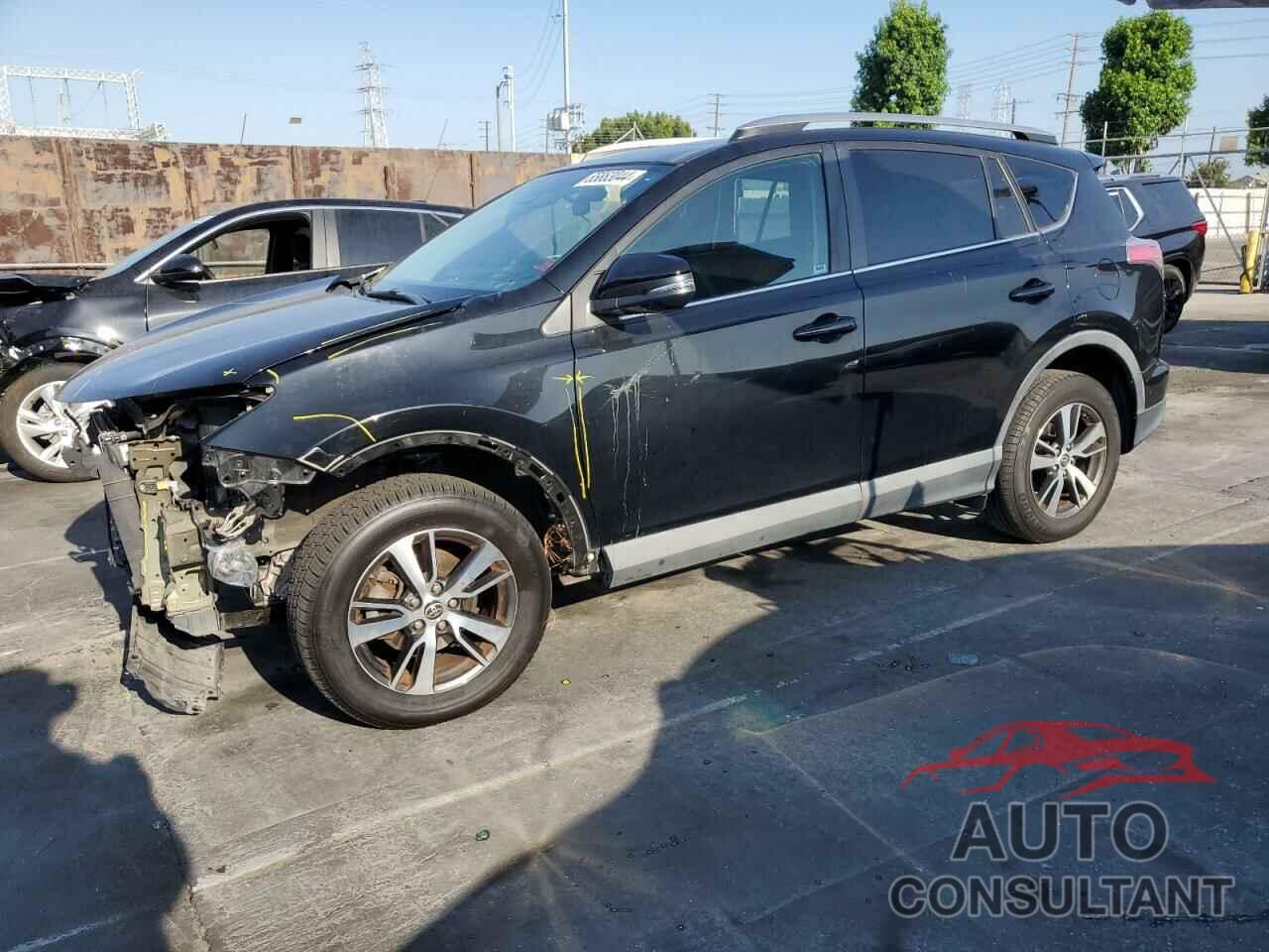 TOYOTA RAV4 2018 - 2T3RFREV6JW814469