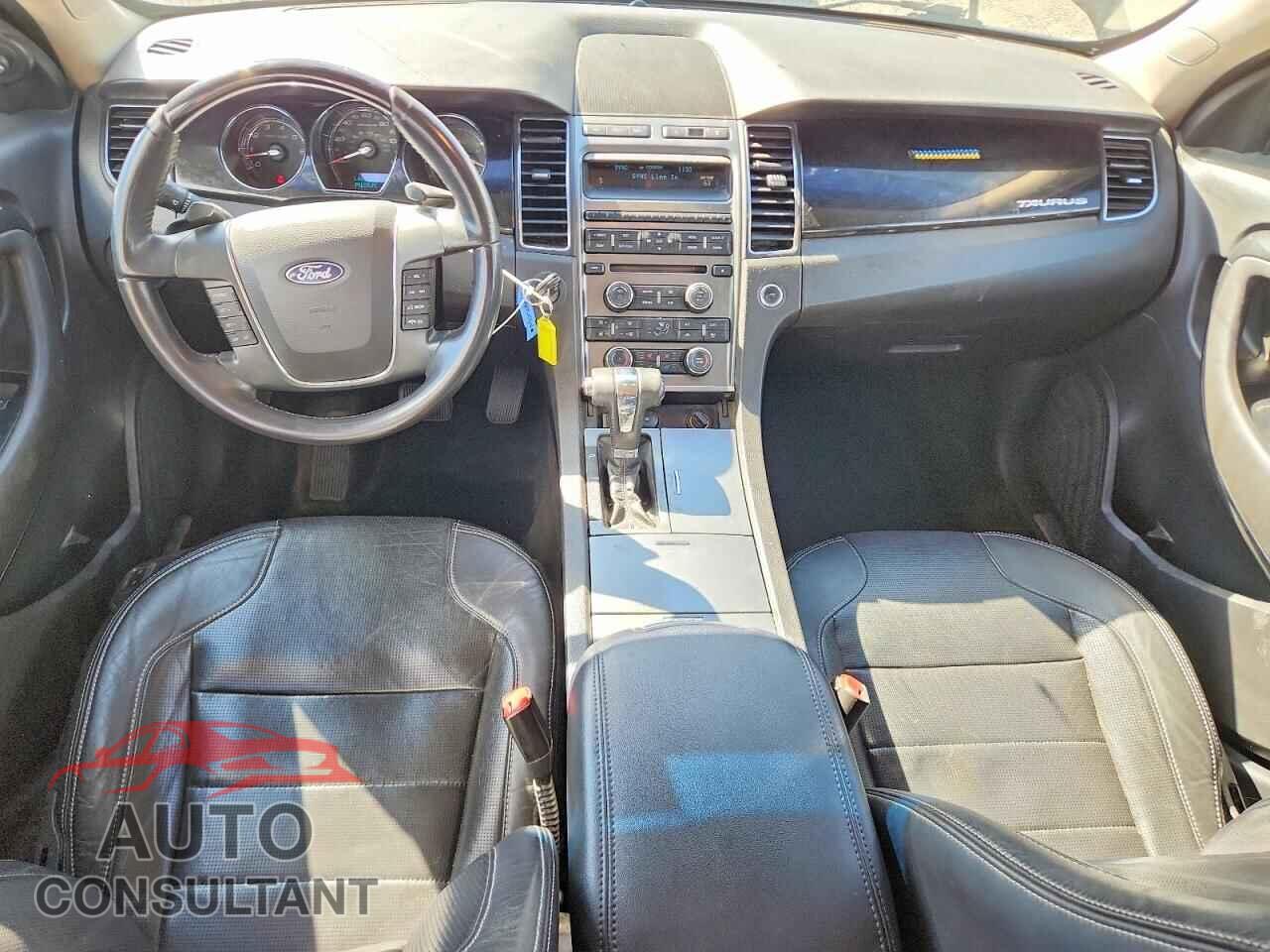 FORD TAURUS 2010 - 1FAHP2FW2AG143892
