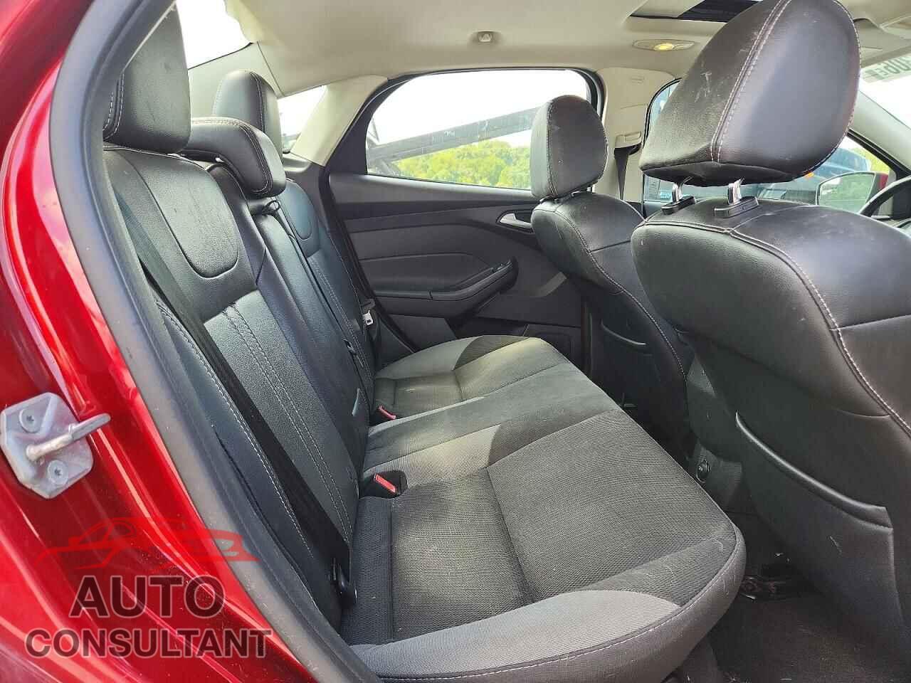 FORD FOCUS 2014 - 1FADP3F28EL234017