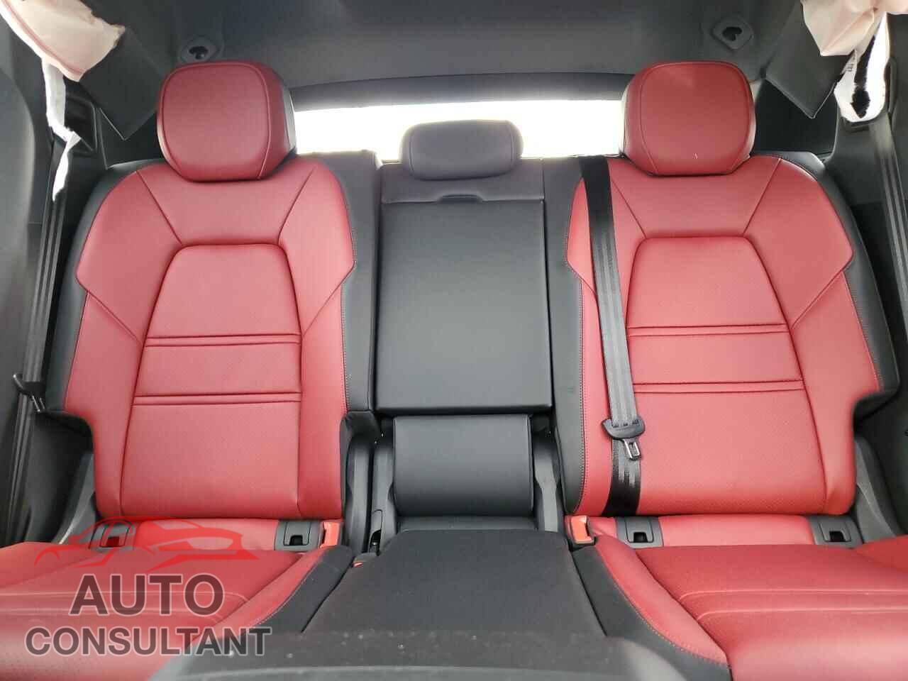 PORSCHE CAYENNE 2025 - WP1AA2AY2SDA04272