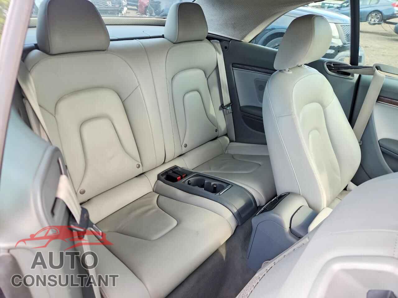 AUDI A5 2013 - WAULFAFH2DN010484