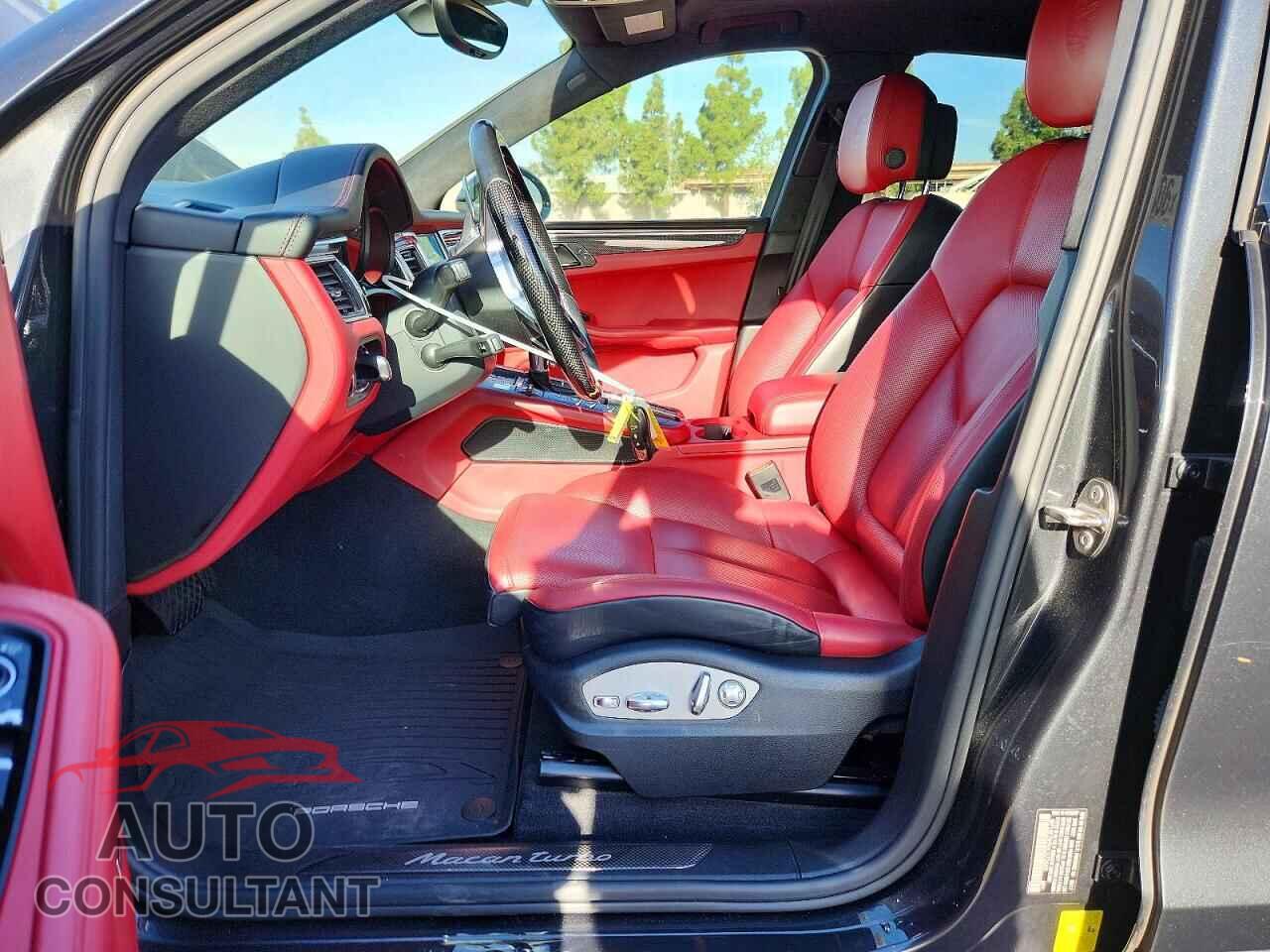 PORSCHE MACAN 2018 - WP1AF2A59JLB70445