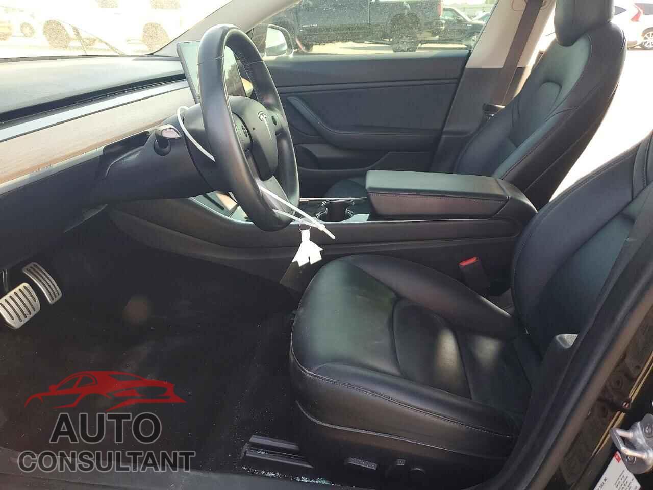 TESLA MODEL 3 2018 - 5YJ3E1EB0JF069675