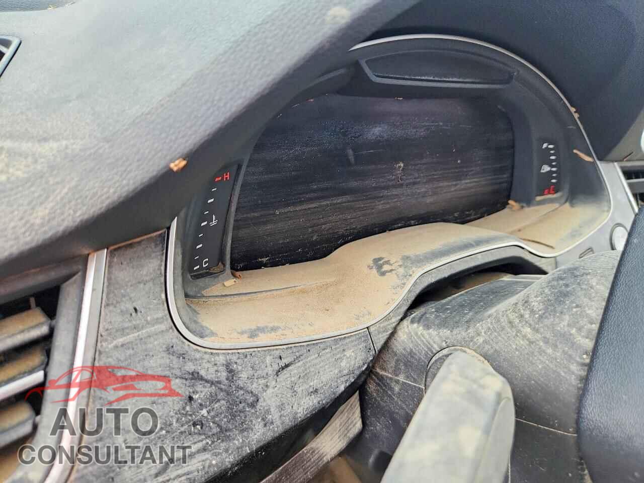 AUDI Q7 2019 - WA1LAAF70KD020081