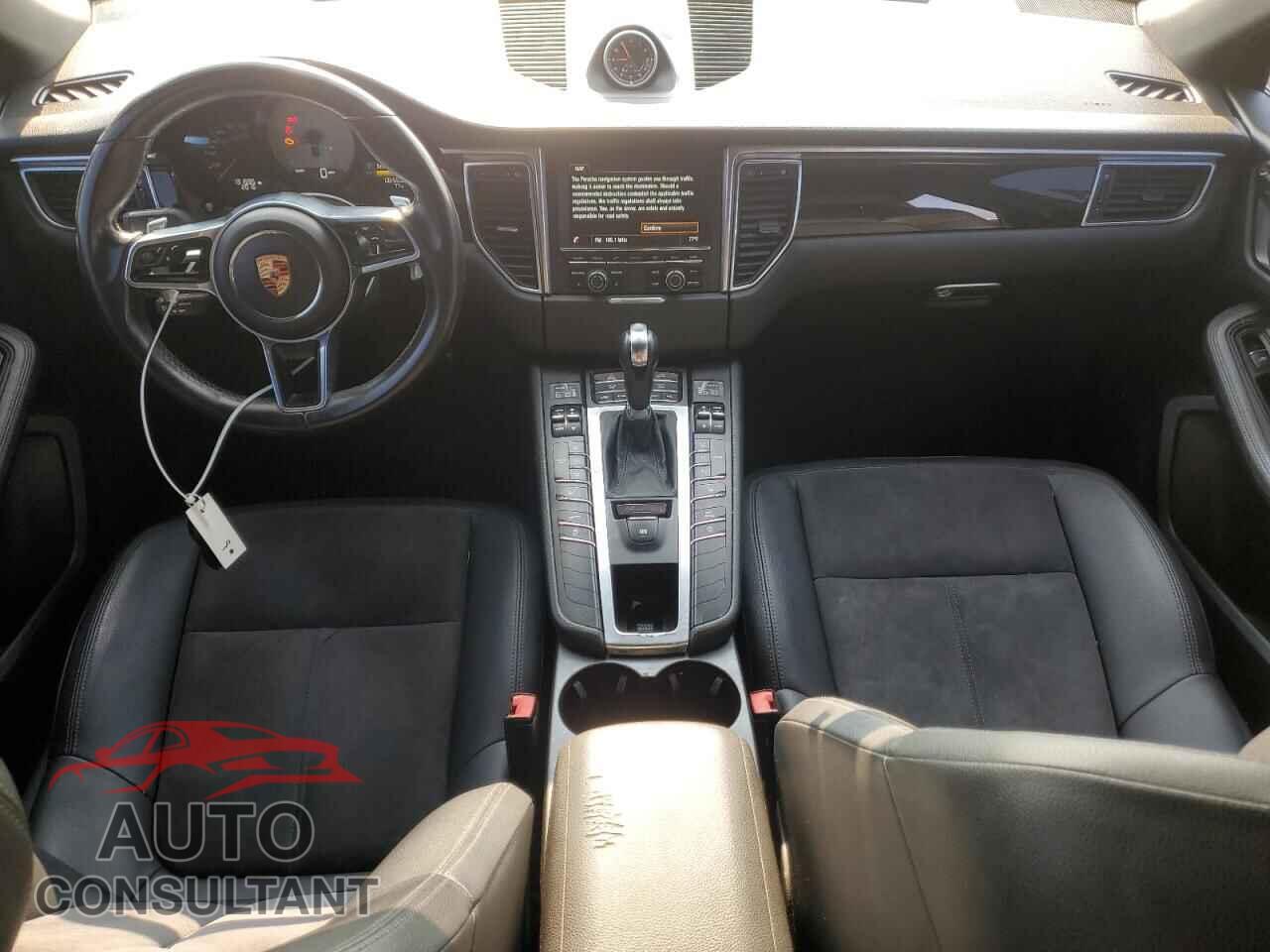 PORSCHE MACAN 2015 - WP1AB2A59FLB51588