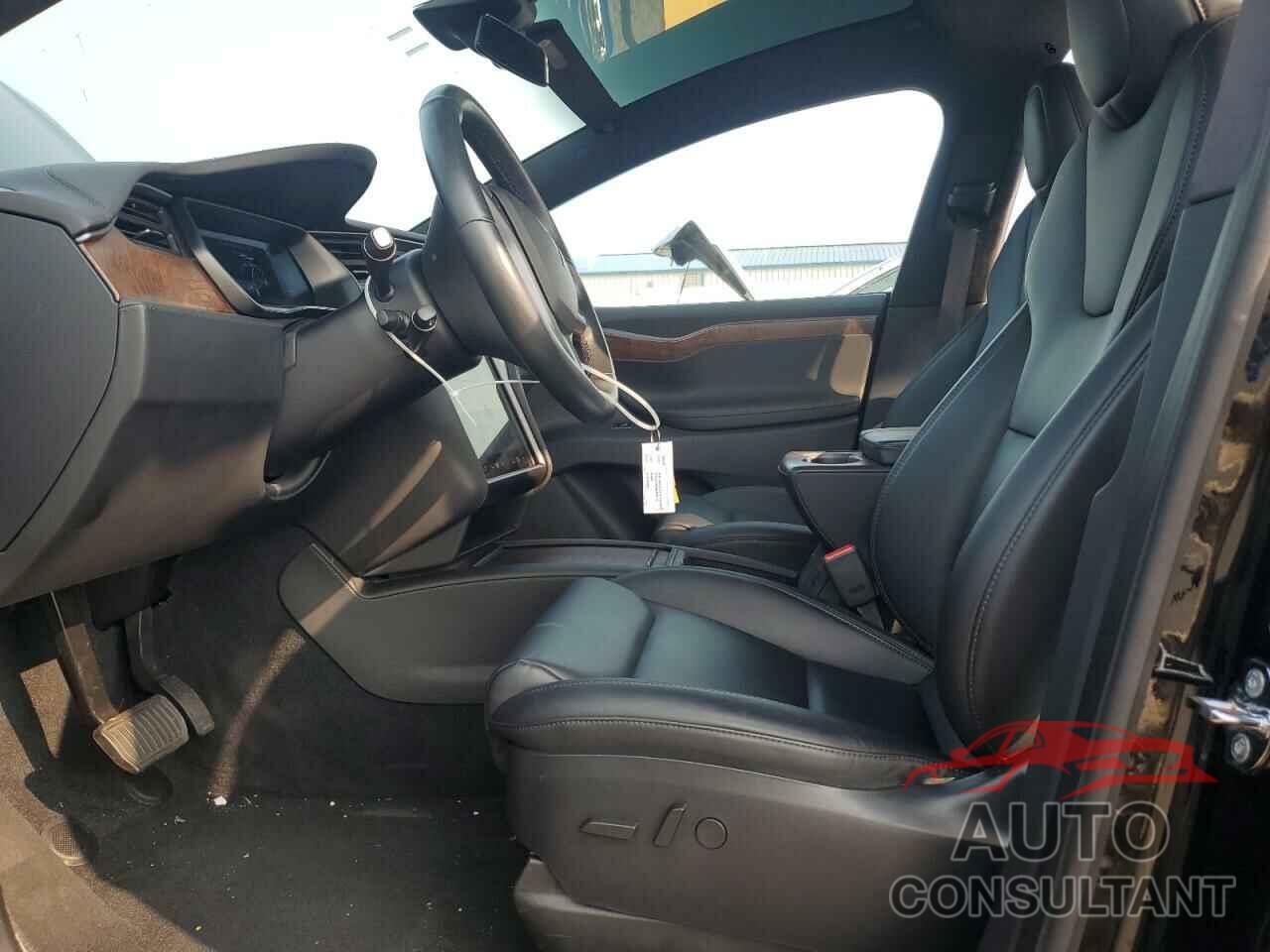 TESLA MODEL X 2020 - 5YJXCDE25LF300095