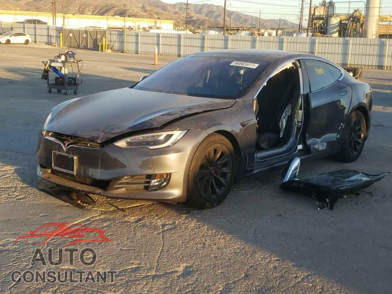 TESLA MODEL S 2018 - 5YJSA1E22JF296499