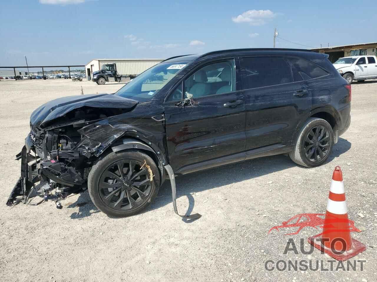 KIA SORENTO 2023 - 5XYRKDLF8PG228177