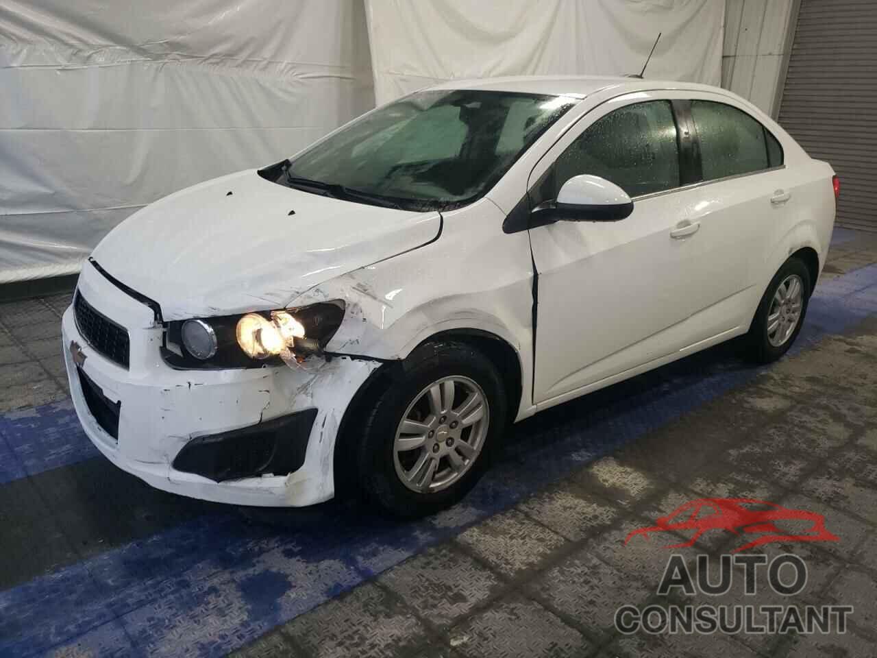 CHEVROLET SONIC 2016 - 1G1JC5SH4G4169221