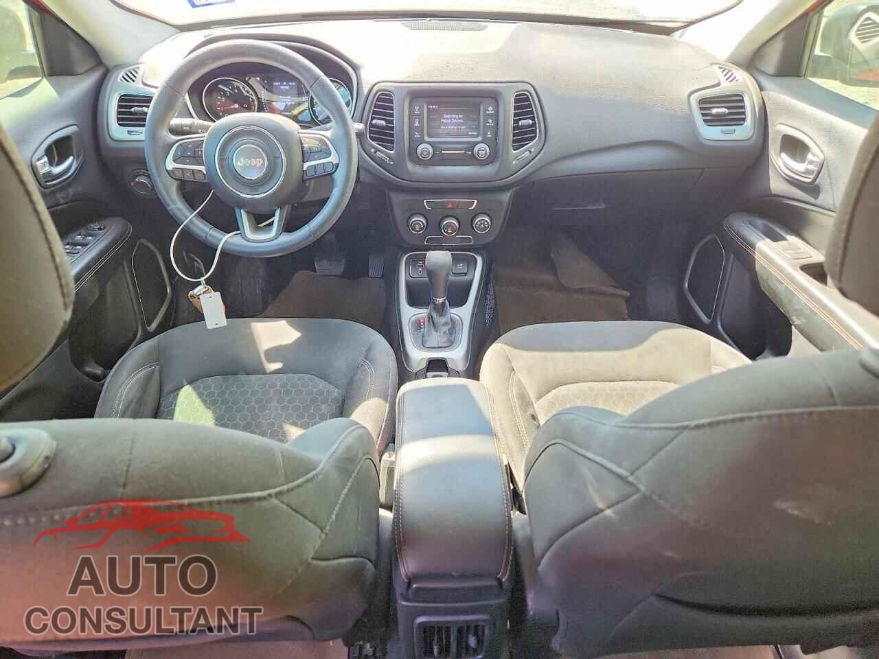 JEEP COMPASS 2018 - 3C4NJCAB8JT106964