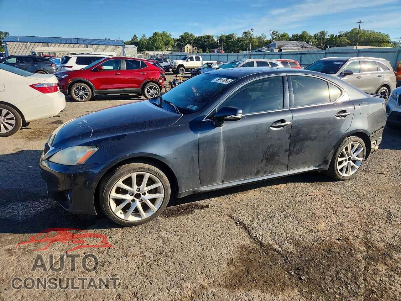 LEXUS IS 2011 - JTHCF5C28B5048100