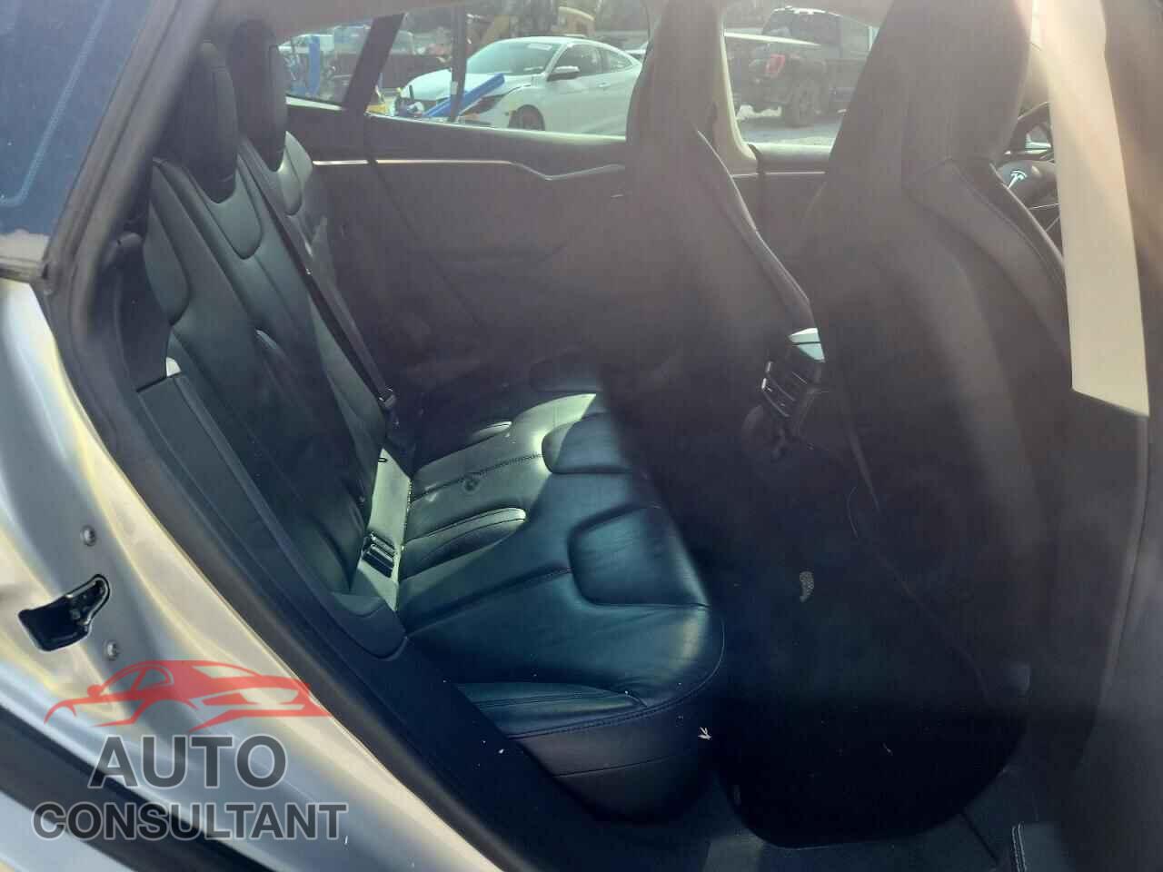 TESLA MODEL S 2014 - 5YJSA1H12EFP61016