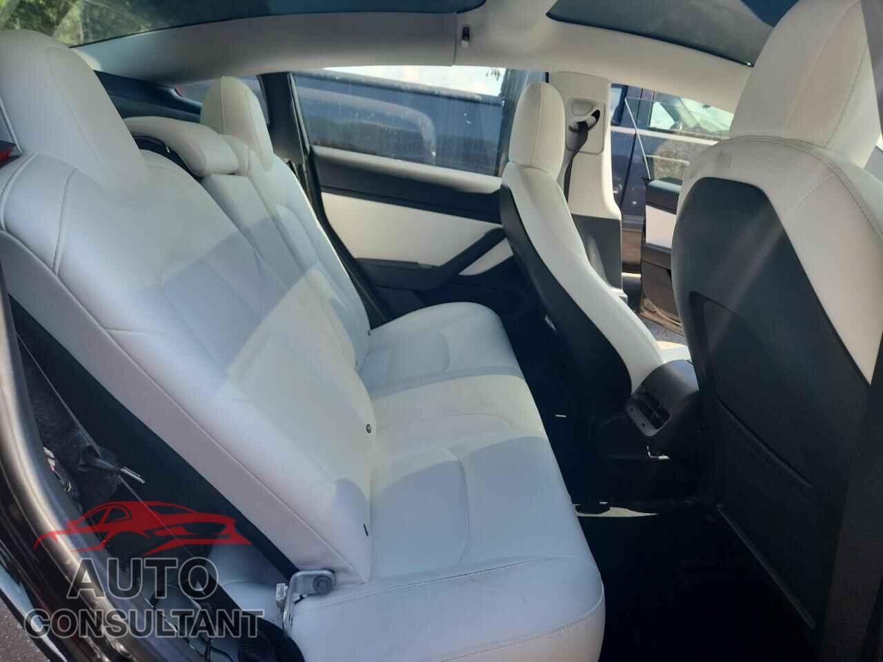 TESLA MODEL 3 2018 - 5YJ3E1EB3JF097051