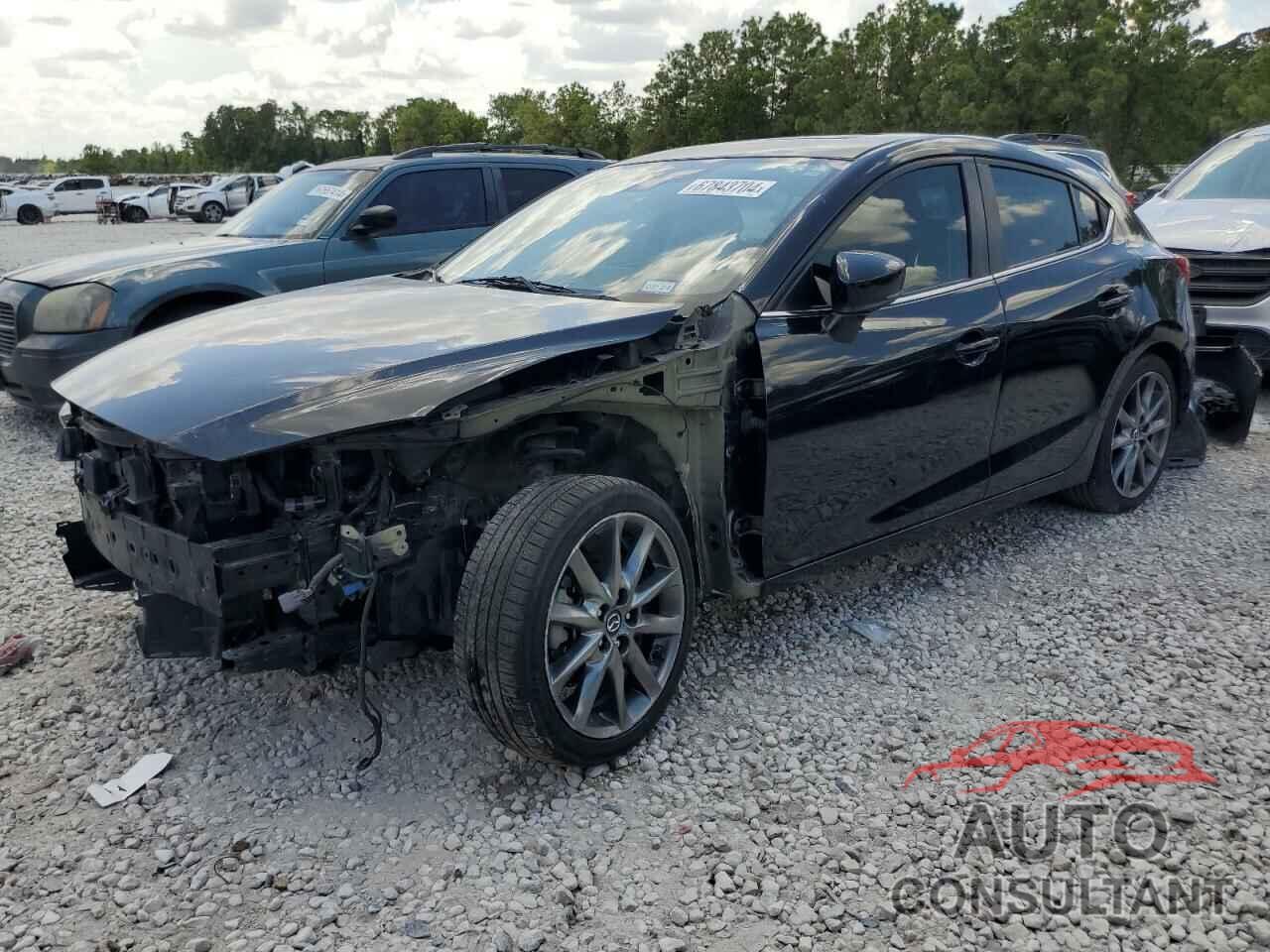 MAZDA 3 2018 - 3MZBN1M37JM163518