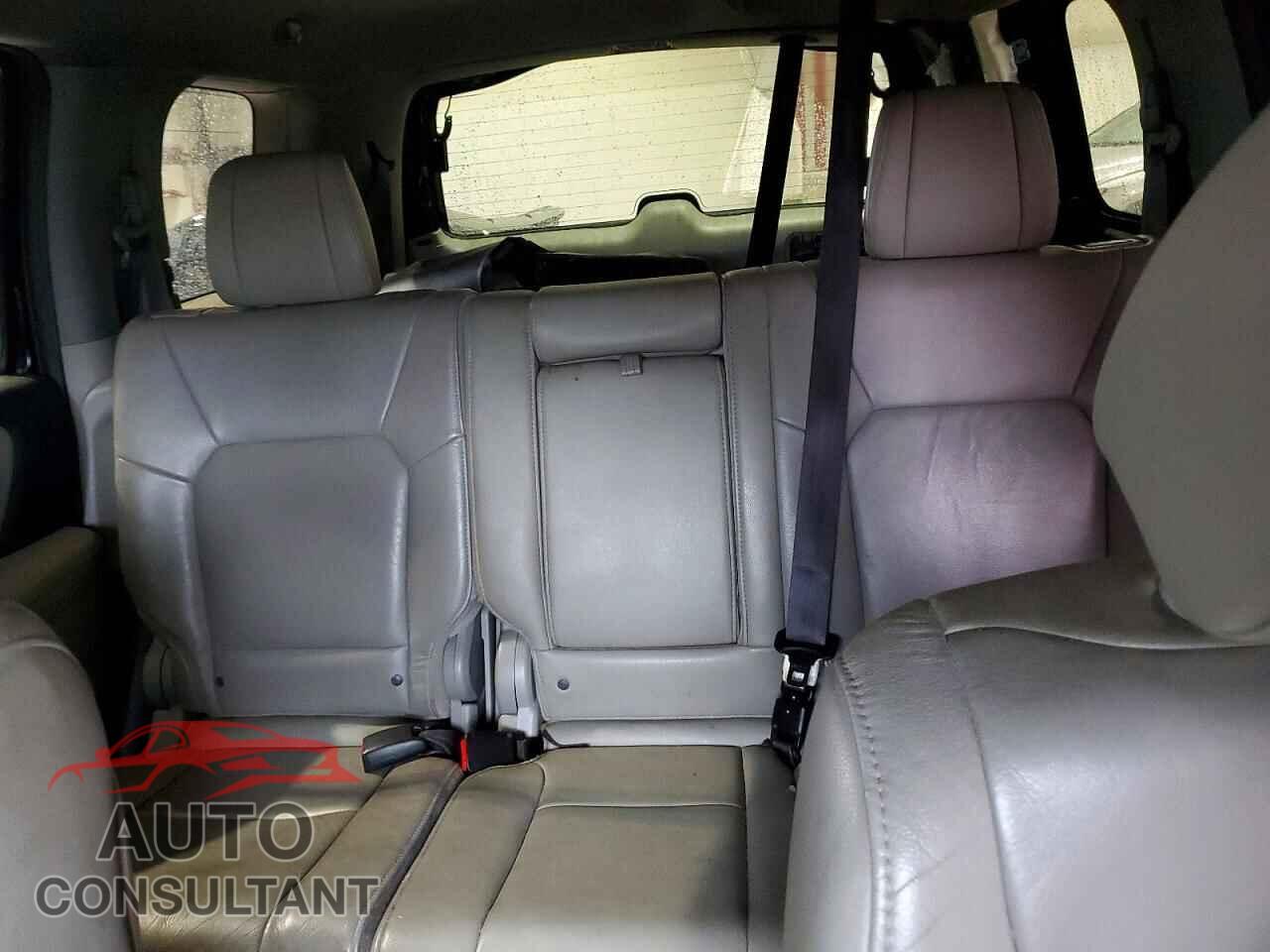 HONDA PILOT 2015 - 5FNYF4H59FB047207