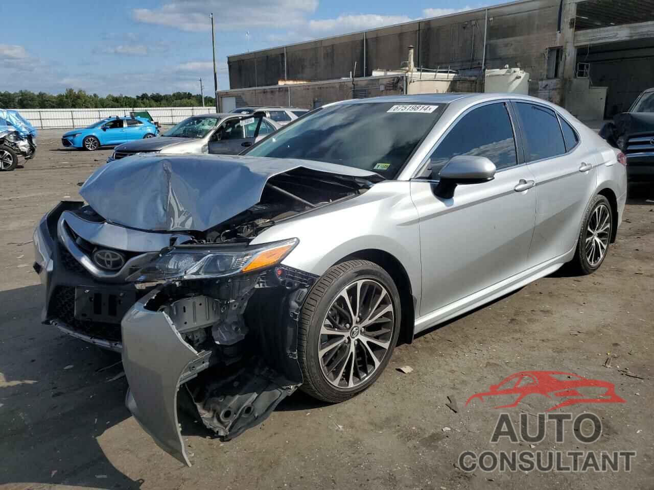 TOYOTA CAMRY 2018 - 4T1B11HKXJU657122