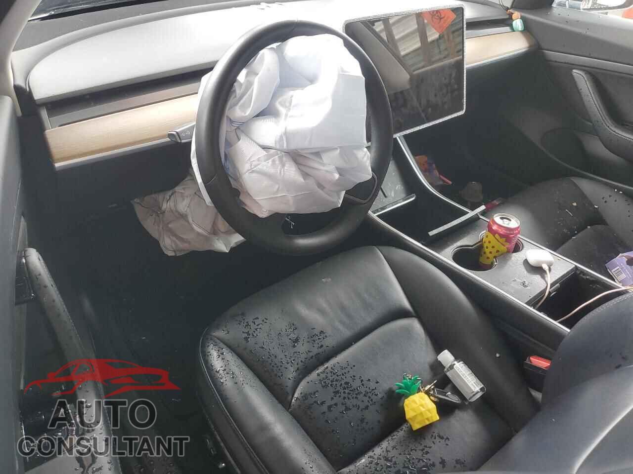 TESLA MODEL 3 2020 - 5YJ3E1EA1LF661323