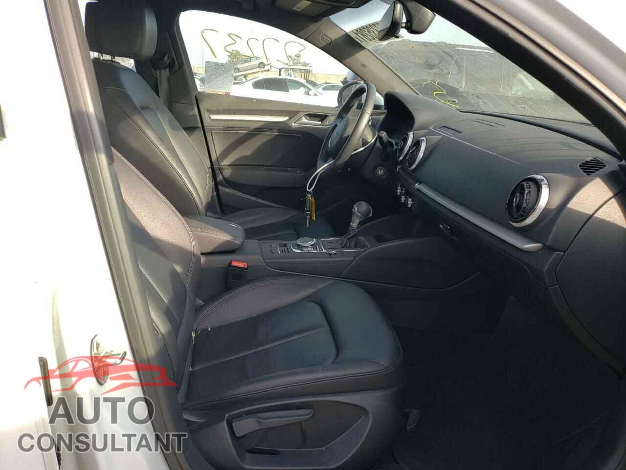 AUDI A3 2016 - WAUA7GFF9G1096877