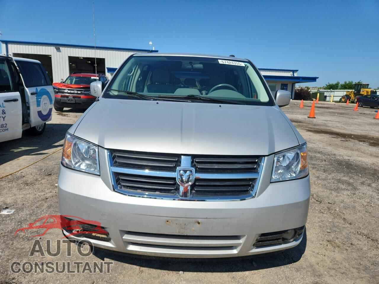 DODGE CARAVAN 2010 - 2D4RN5D17AR369313