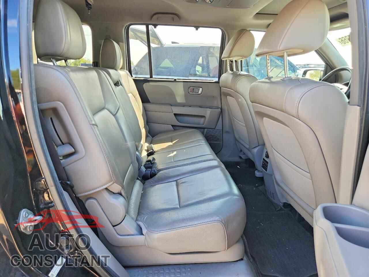 HONDA PILOT 2013 - 5FNYF4H9XDB017293