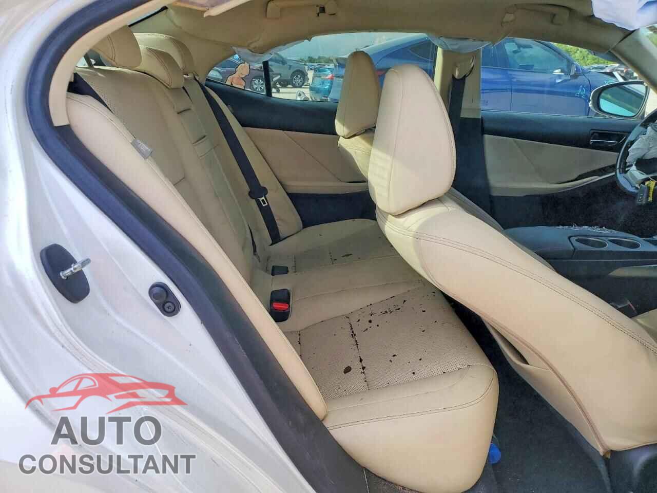 LEXUS IS 2016 - JTHBA1D22G5019023