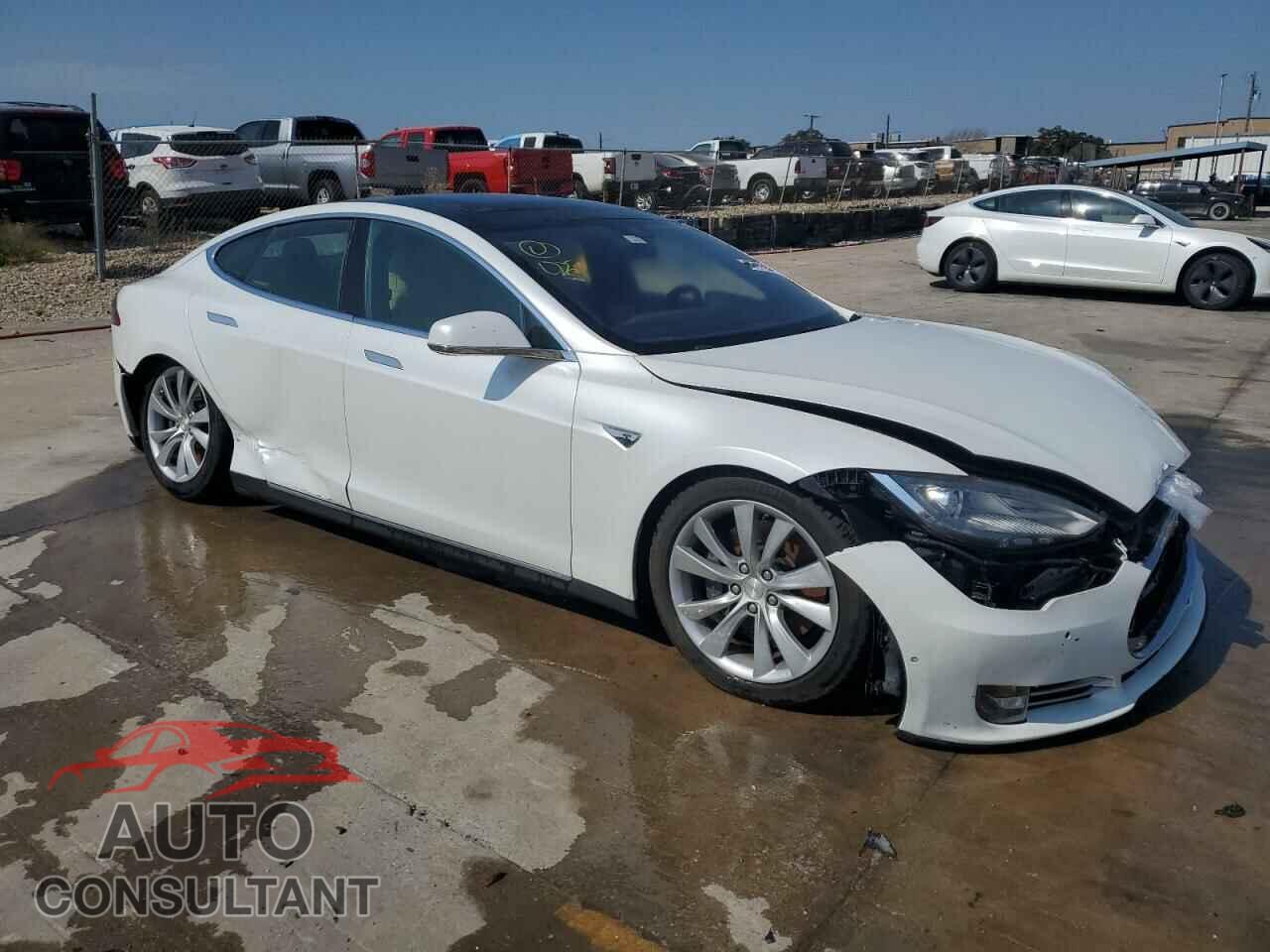 TESLA MODEL S 2015 - 5YJSA1H28FF096844