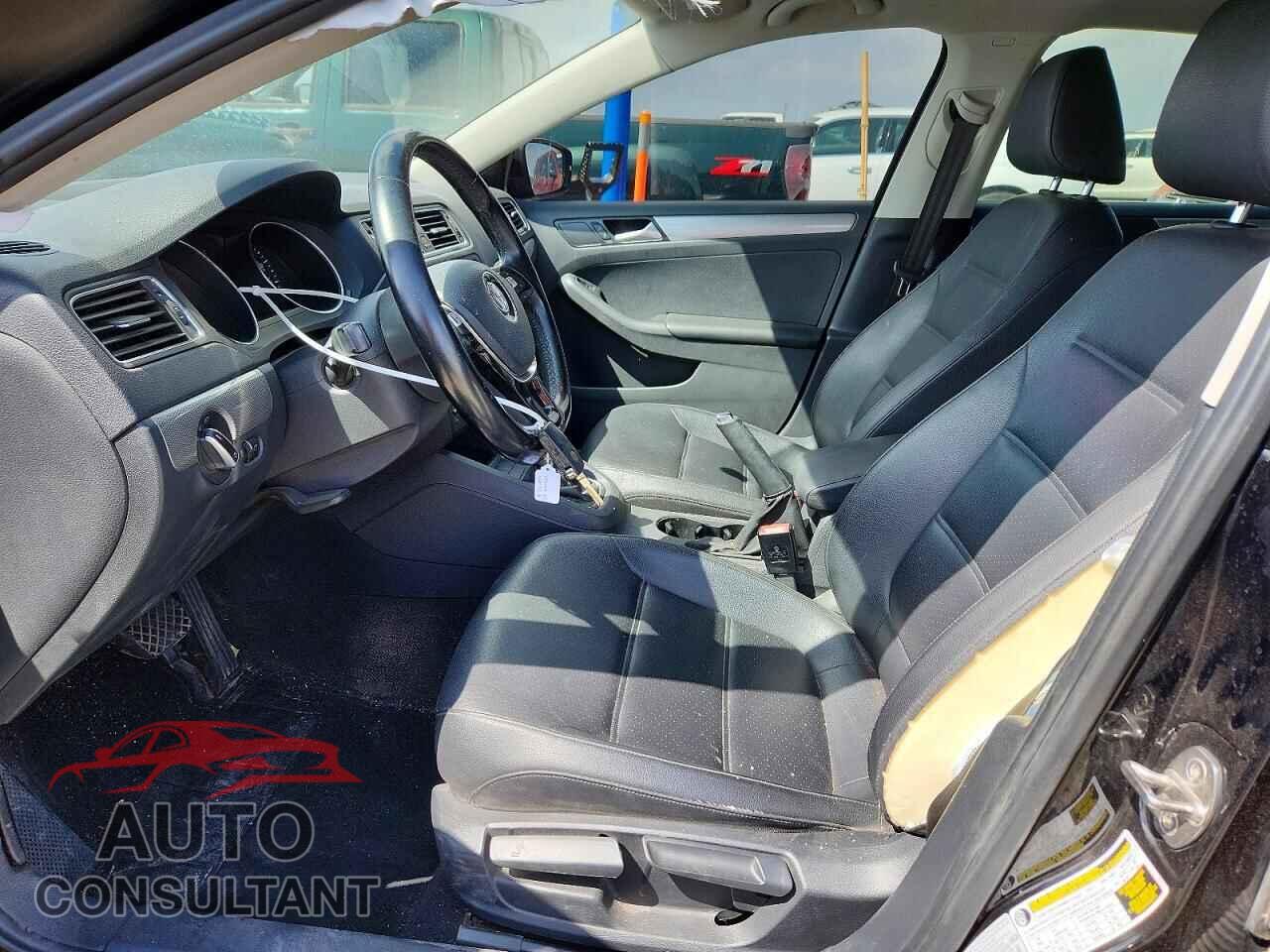 VOLKSWAGEN JETTA 2017 - 3VWDB7AJ2HM209175