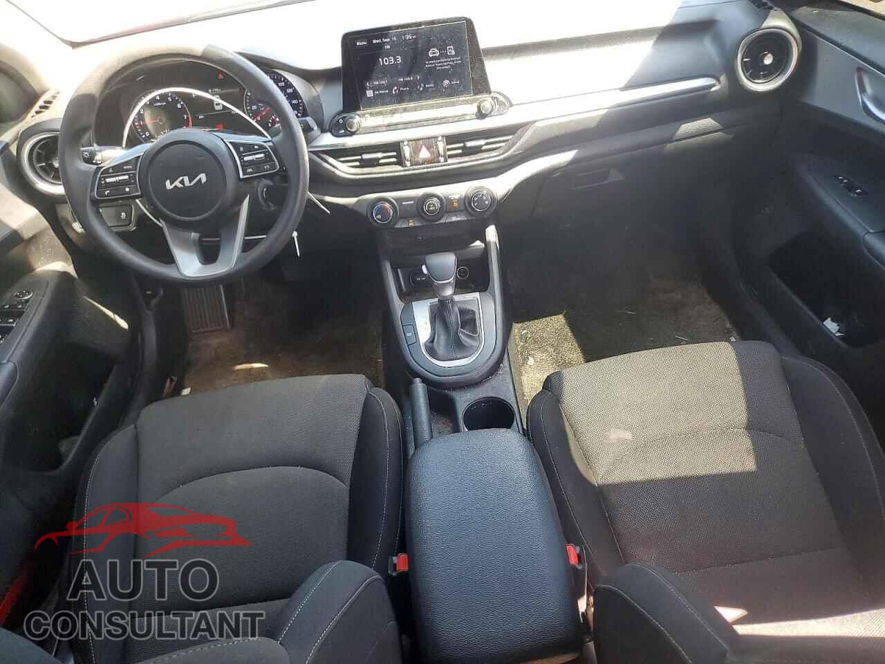 KIA FORTE 2023 - 3KPF24AD5PE612984