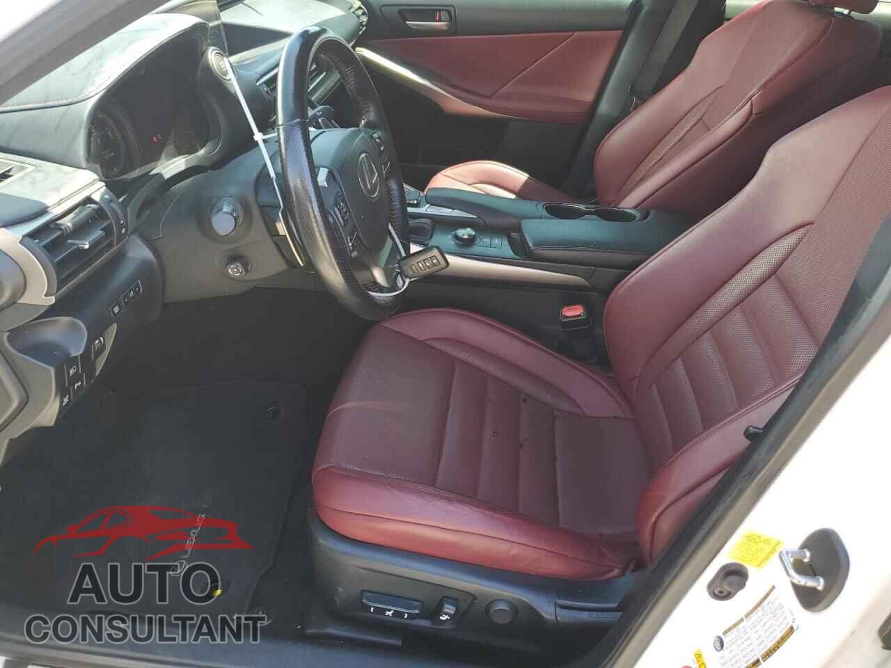 LEXUS IS 2018 - JTHBA1D21J5079687