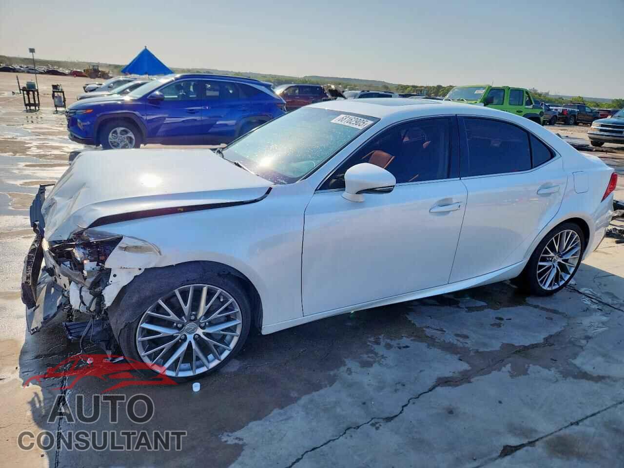 LEXUS IS 2016 - JTHBA1D2XG5013289