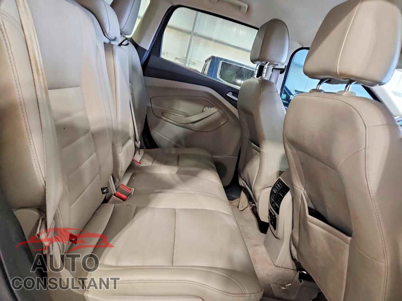 FORD ESCAPE 2014 - 1FMCU9J96EUE12499