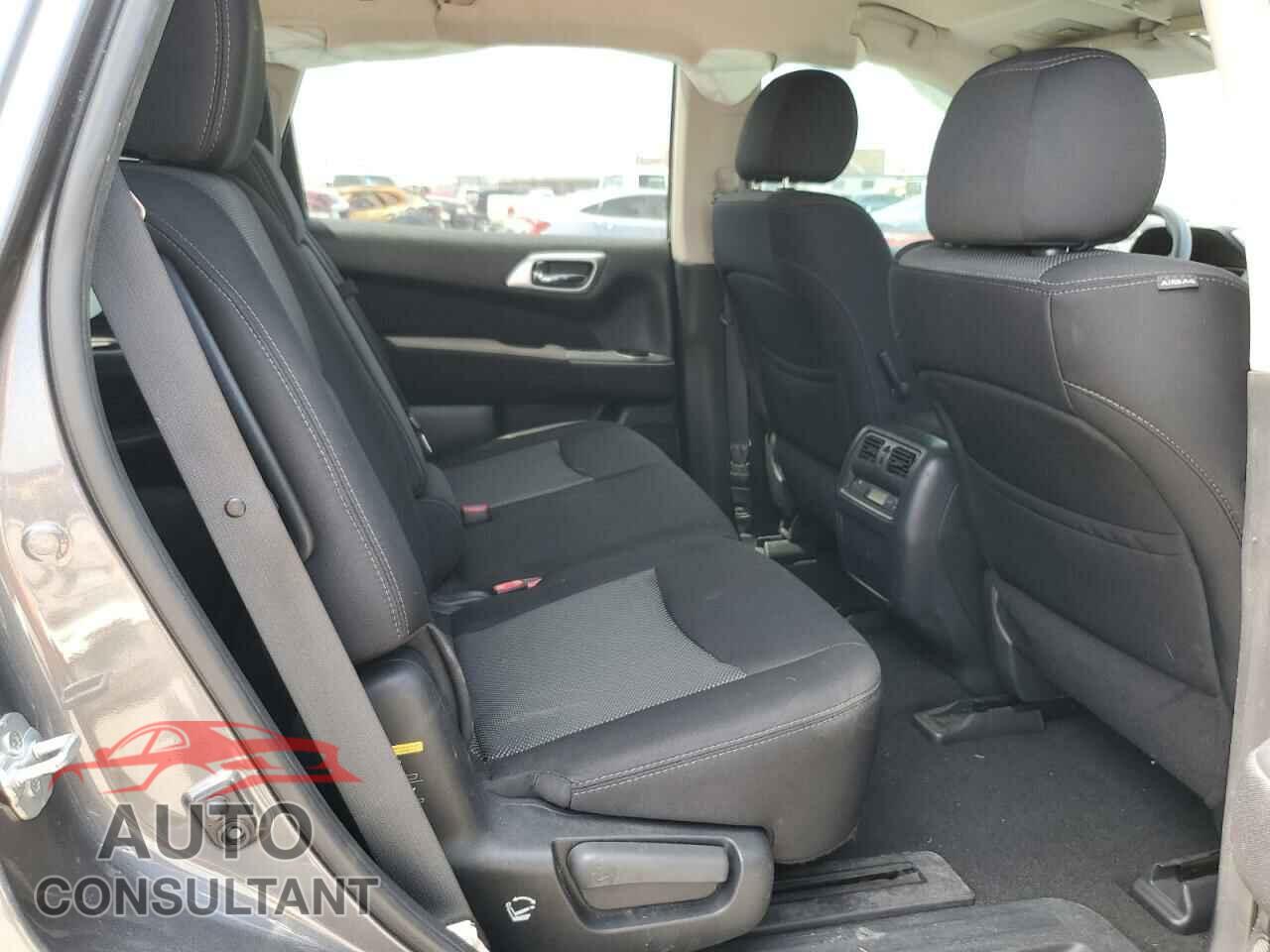 NISSAN PATHFINDER 2017 - 5N1DR2MN4HC657429