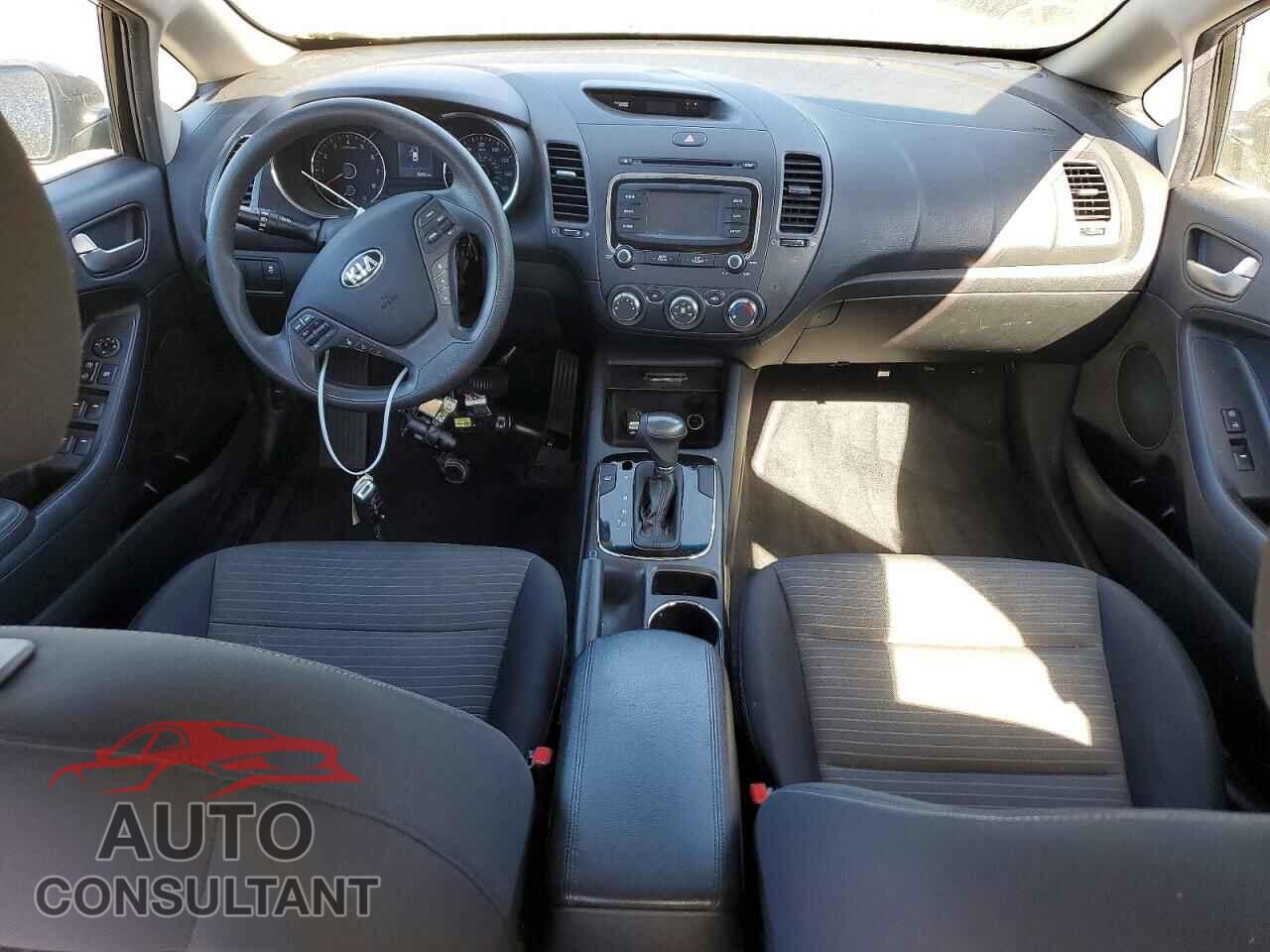 KIA FORTE 2017 - 3KPFL4A73HE012876