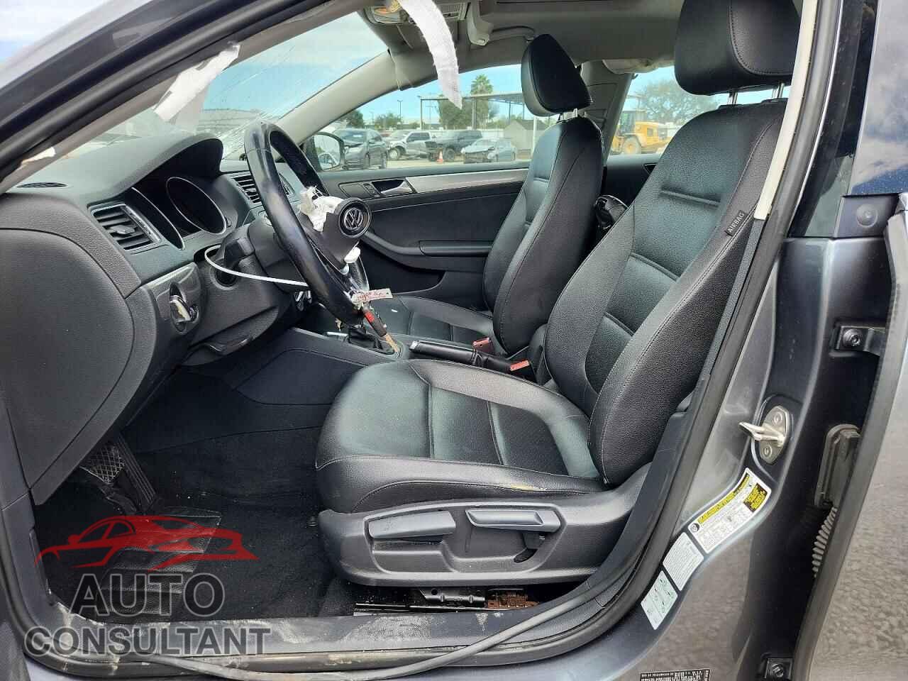 VOLKSWAGEN JETTA 2017 - 3VWDB7AJ7HM314553