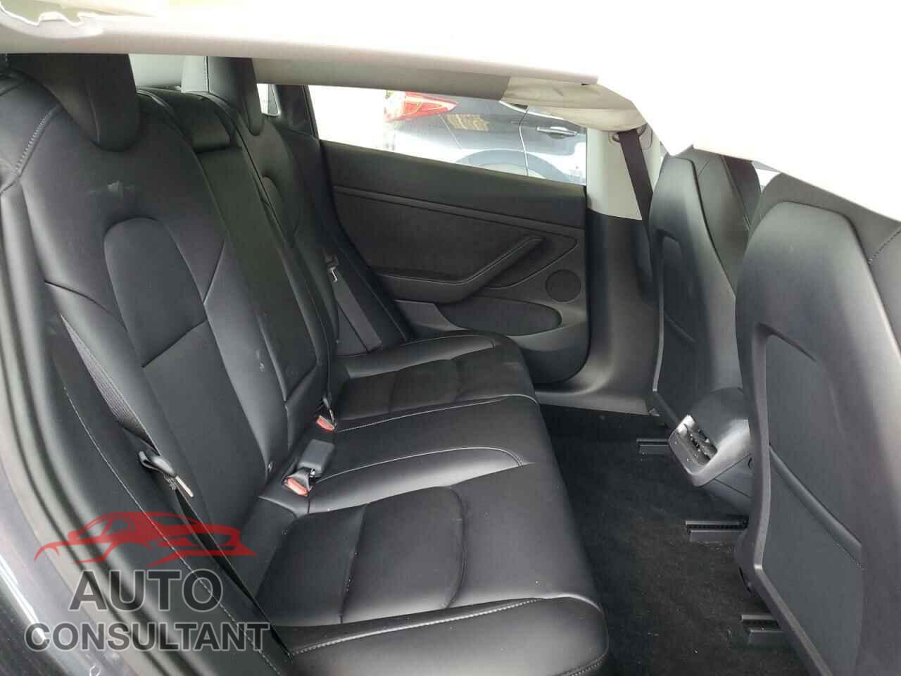 TESLA MODEL 3 2023 - 5YJ3E1EB0PF677401