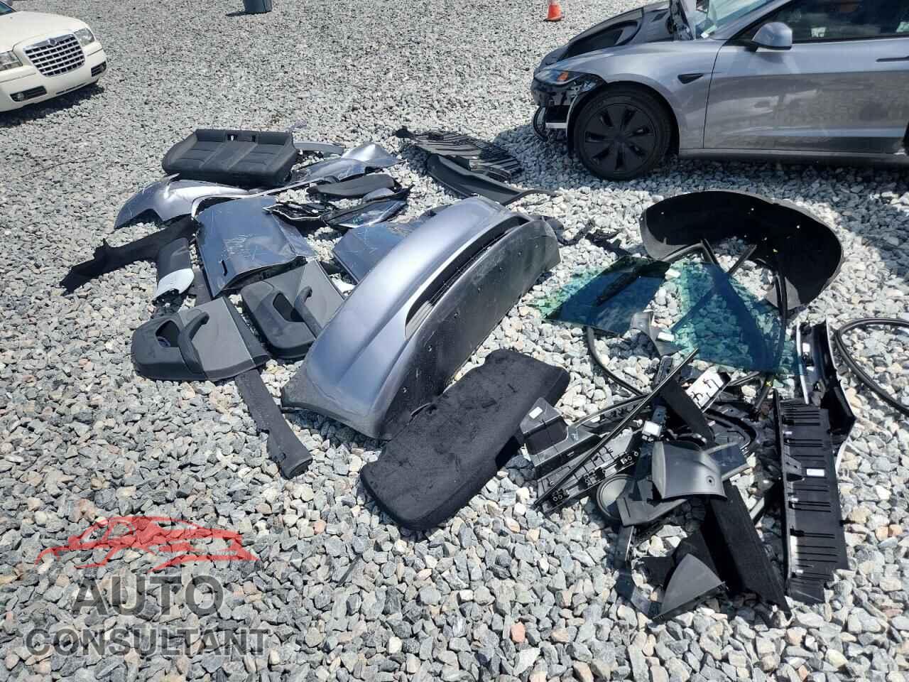 TESLA MODEL 3 2025 - 5YJ3E1EA1SF918334