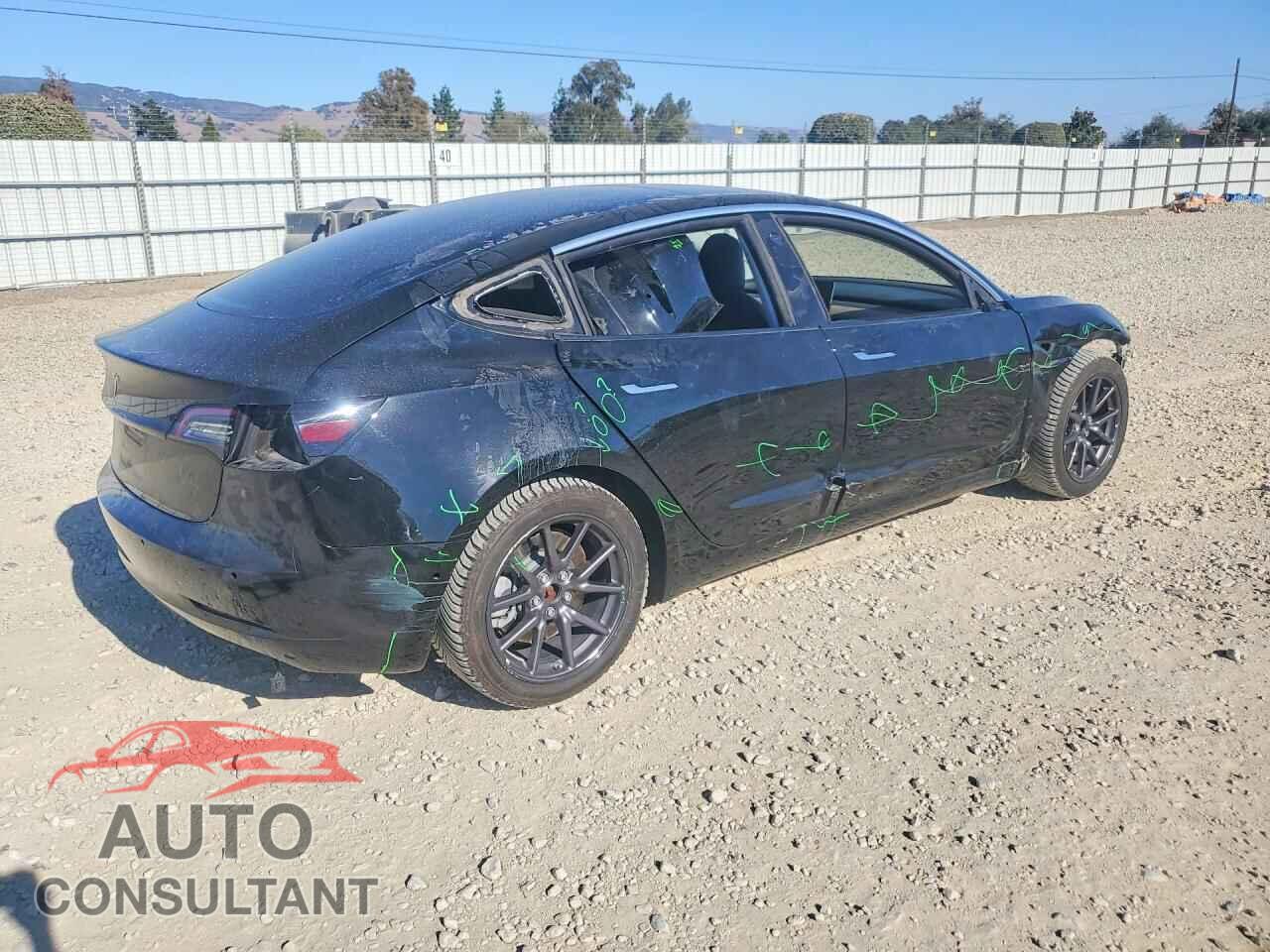 TESLA MODEL 3 2019 - 5YJ3E1EA5KF193319