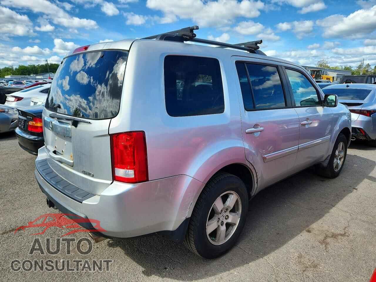 HONDA PILOT 2010 - 5FNYF4H61AB022481