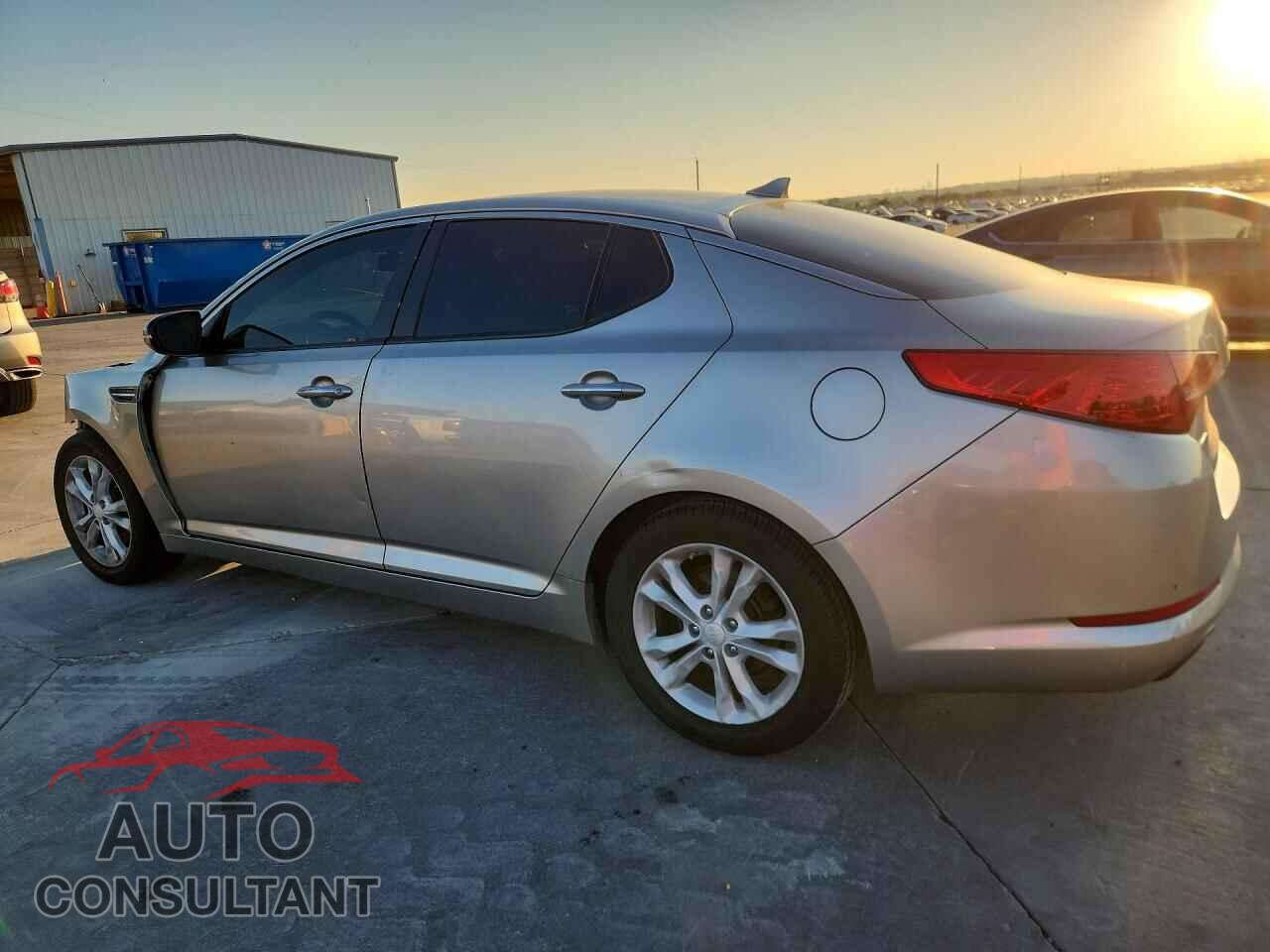 KIA OPTIMA 2013 - 5XXGM4A71DG093542